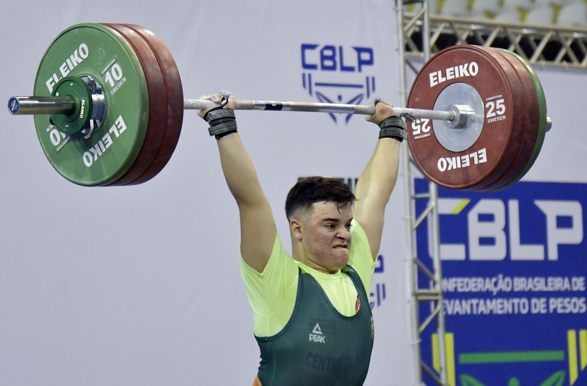 Brasileira disputa o Campeonato Mundial sub-17 de Levantamento de